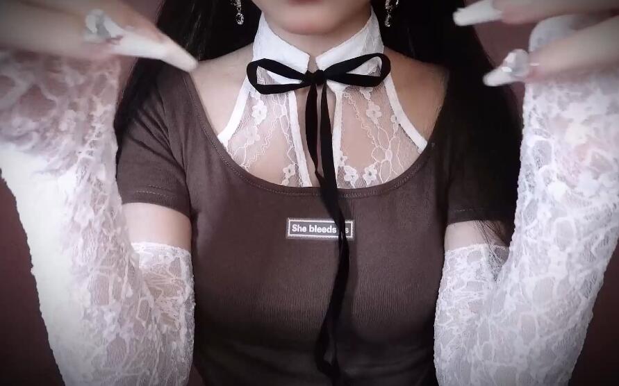 小羊喵 小调皮假装捂住哥哥的耳朵~-lcoser