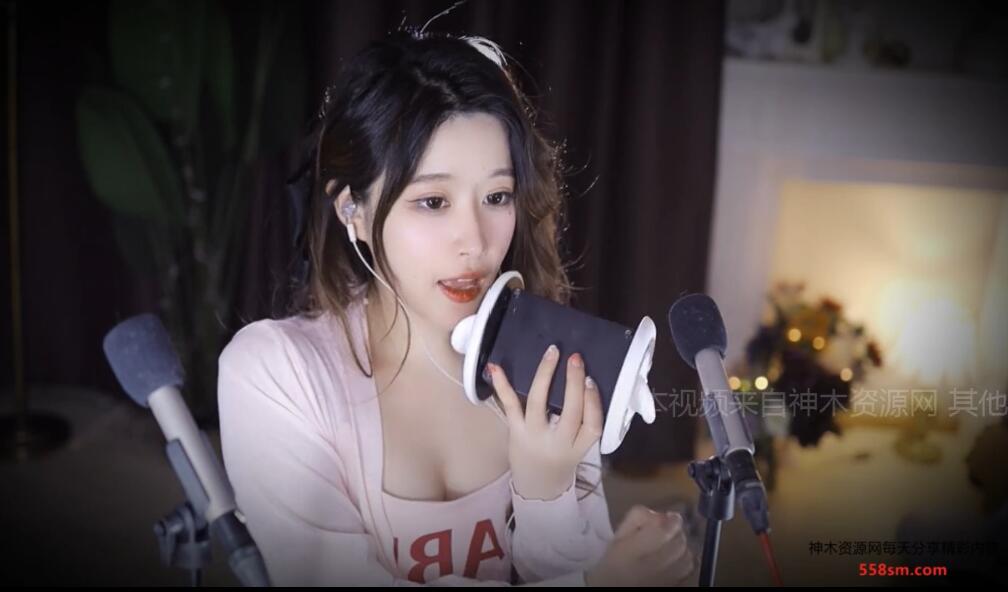 大伊伊ASMR饿猫咆哮-lcoser