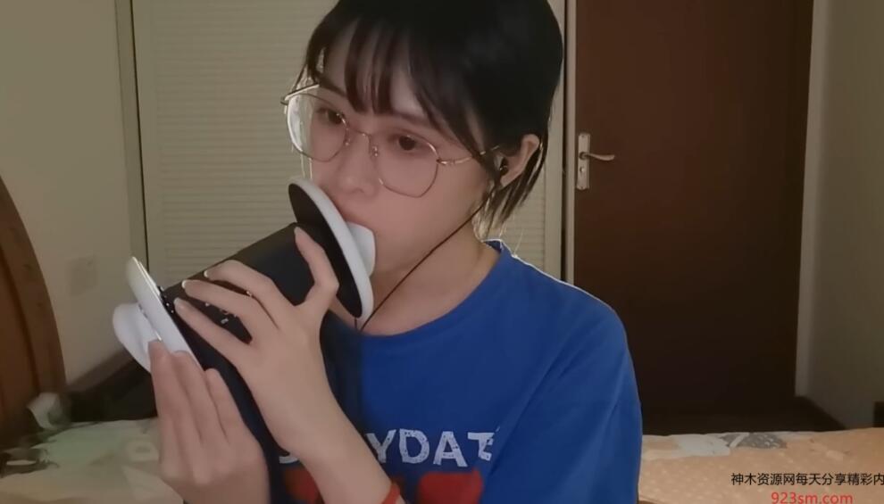 其实不是椰子啦ASMR 舔耳-lcoser