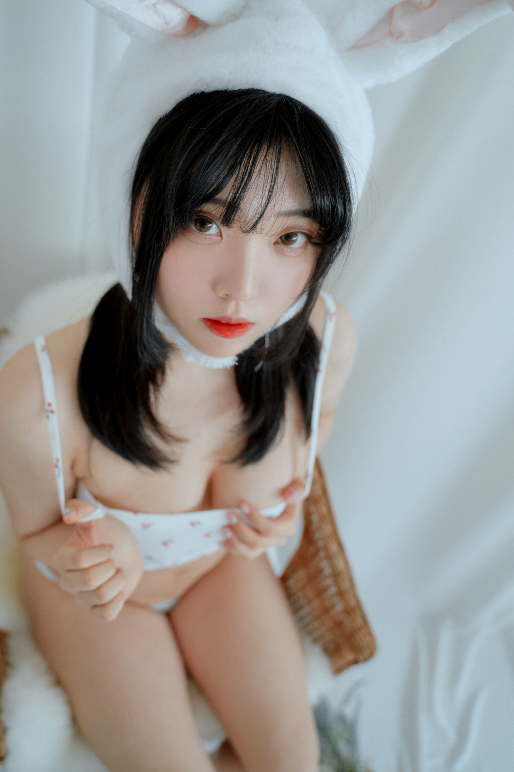 [BBUTTERMILK] Vol.13 Song Hana – HANA’s room [85P]-lcoser