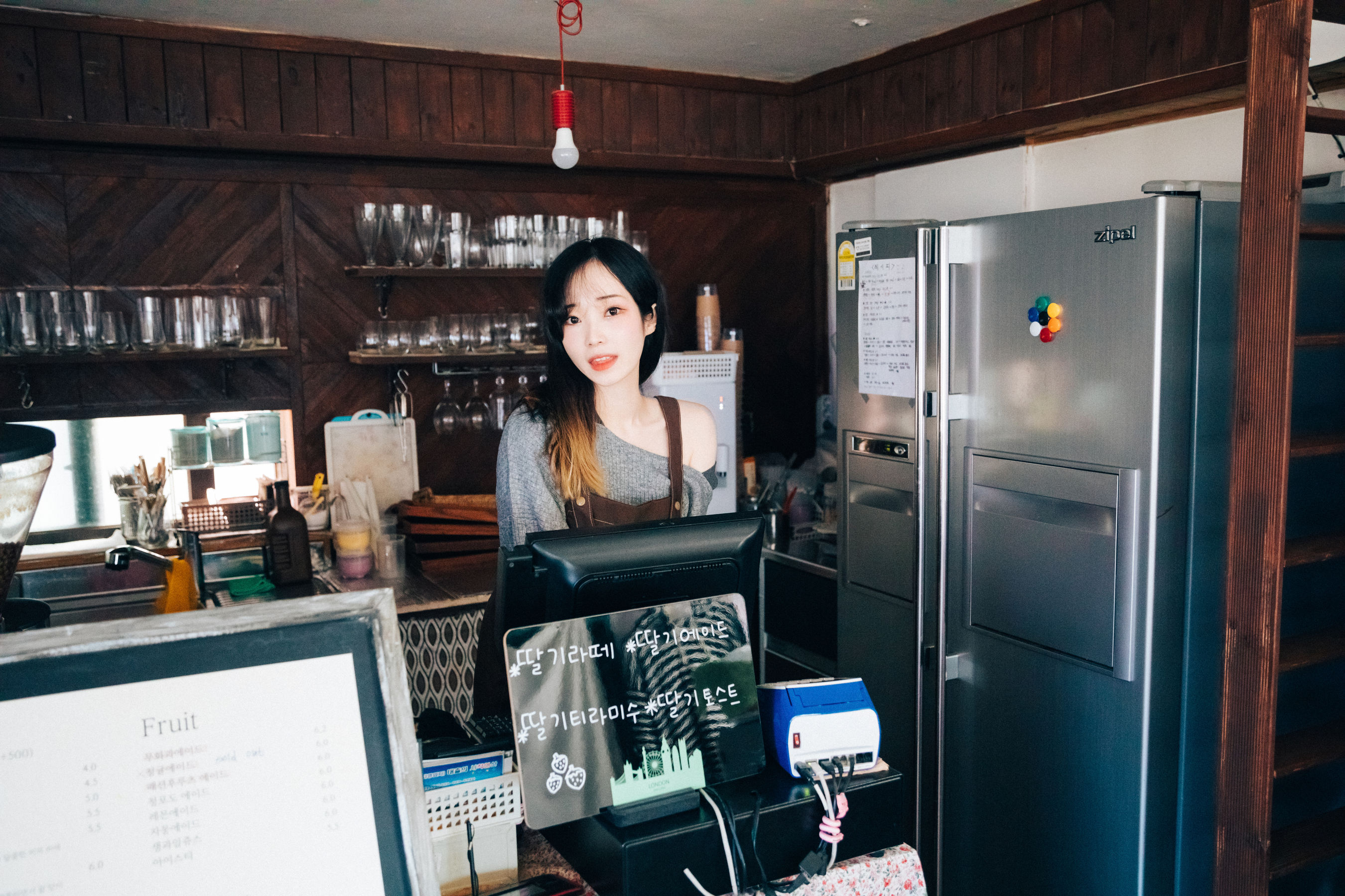 [LOOZY] Bambi – Cafe Alba [159P]-lcoser