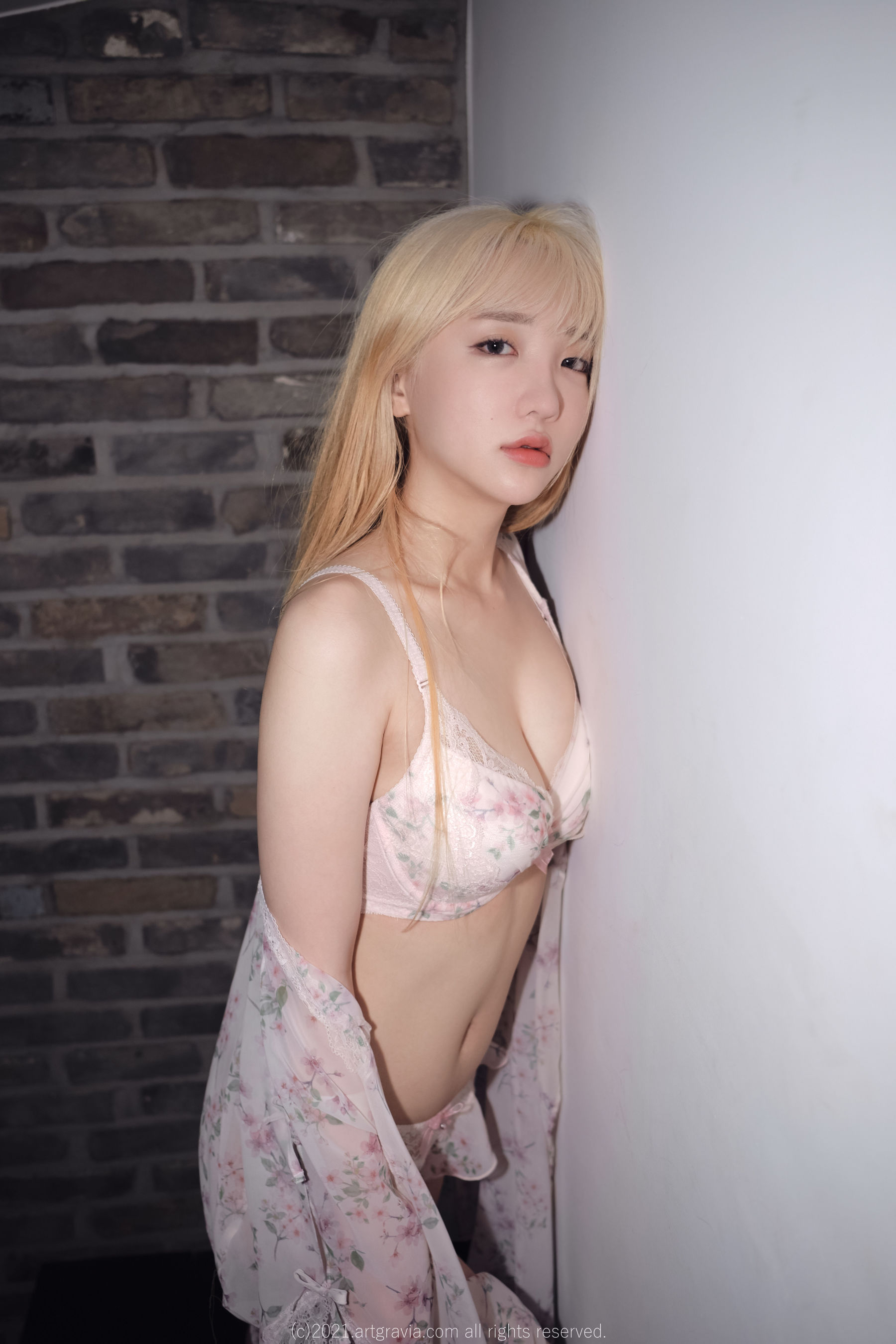 [ARTGRAVIA] VOL.252 YEEUN [67P]-lcoser