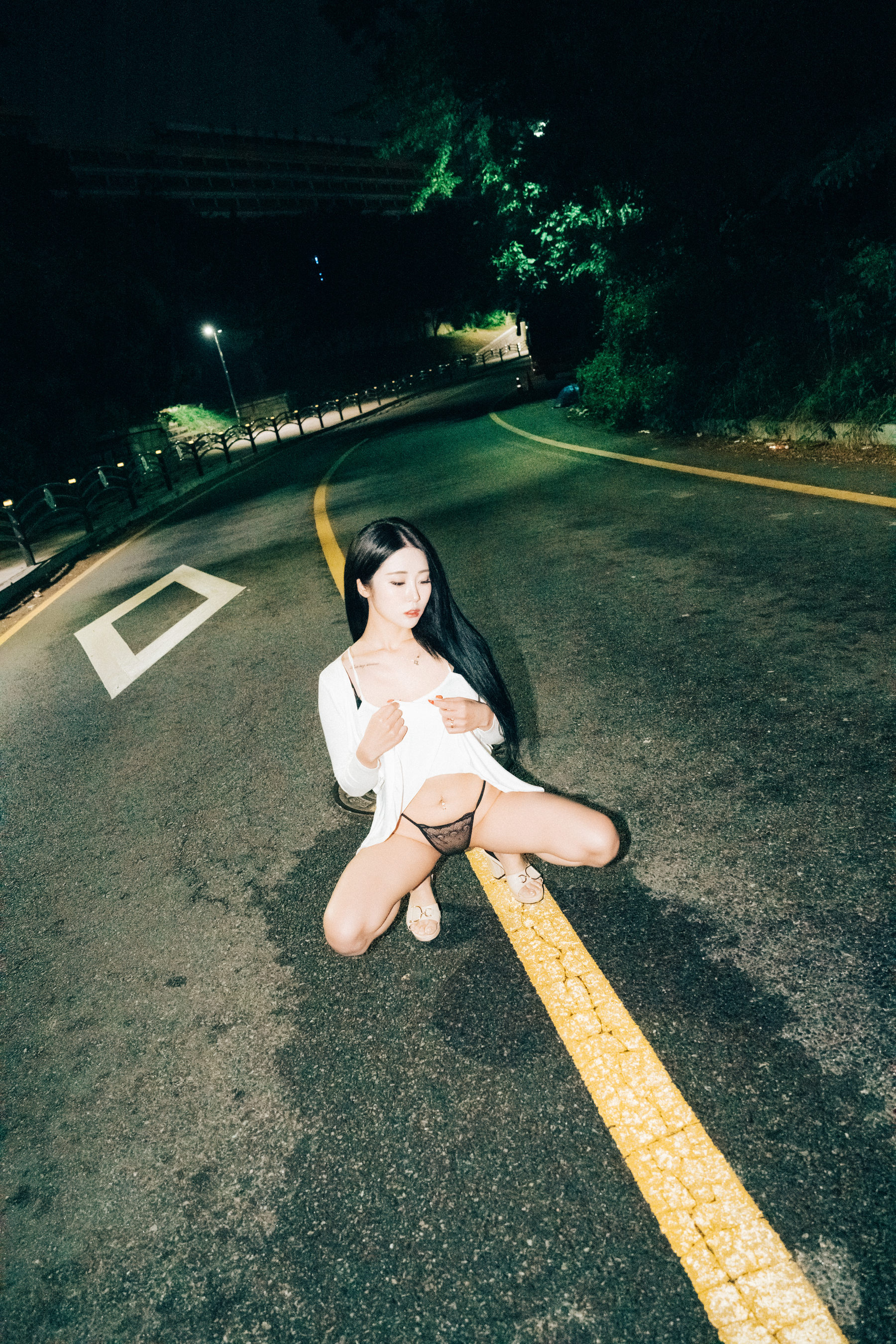LOOZY Bomi – Night Roads [102P]-lcoser