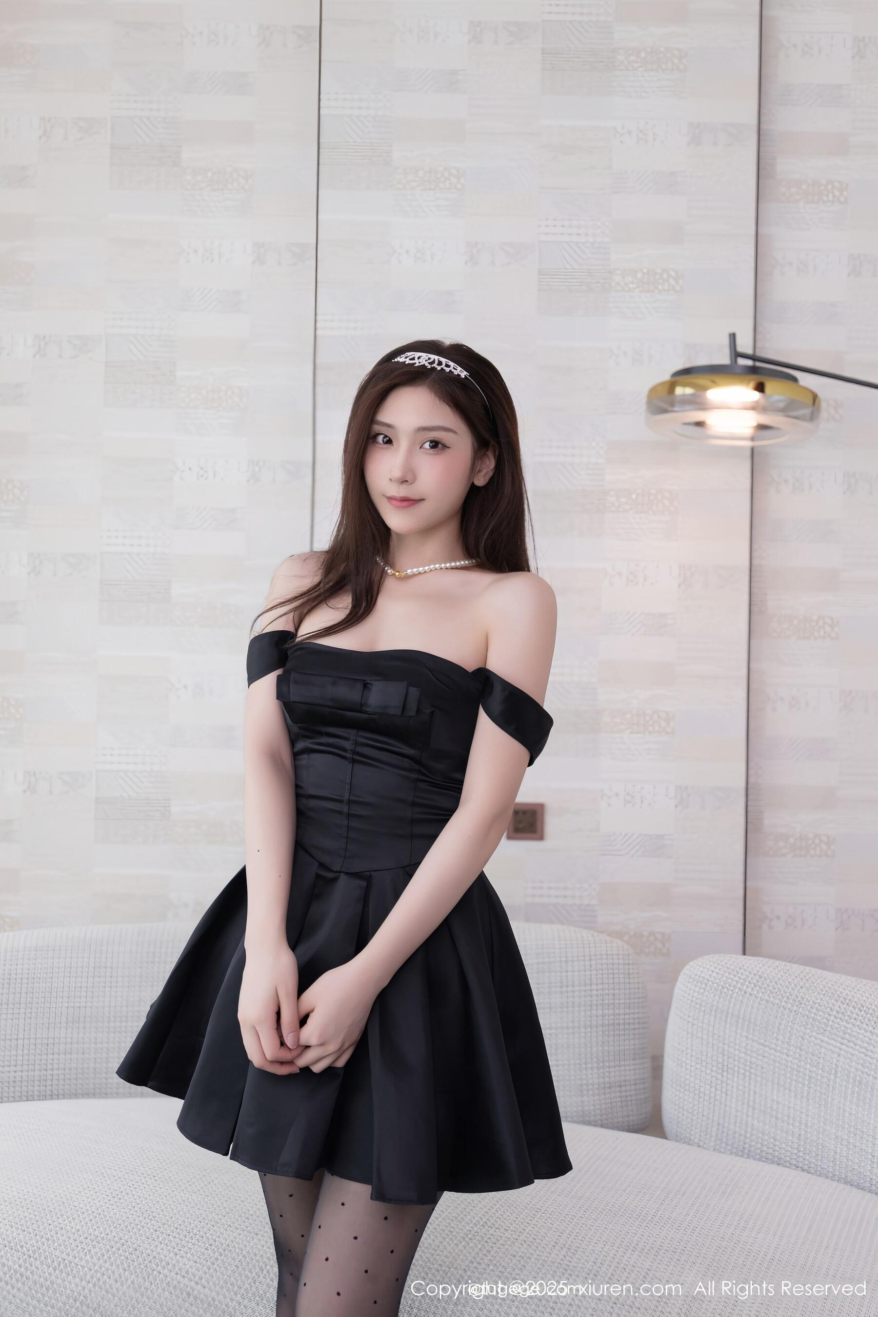 [XiuRen秀人网] 刘婷婷 No.10878 [71P]-lcoser