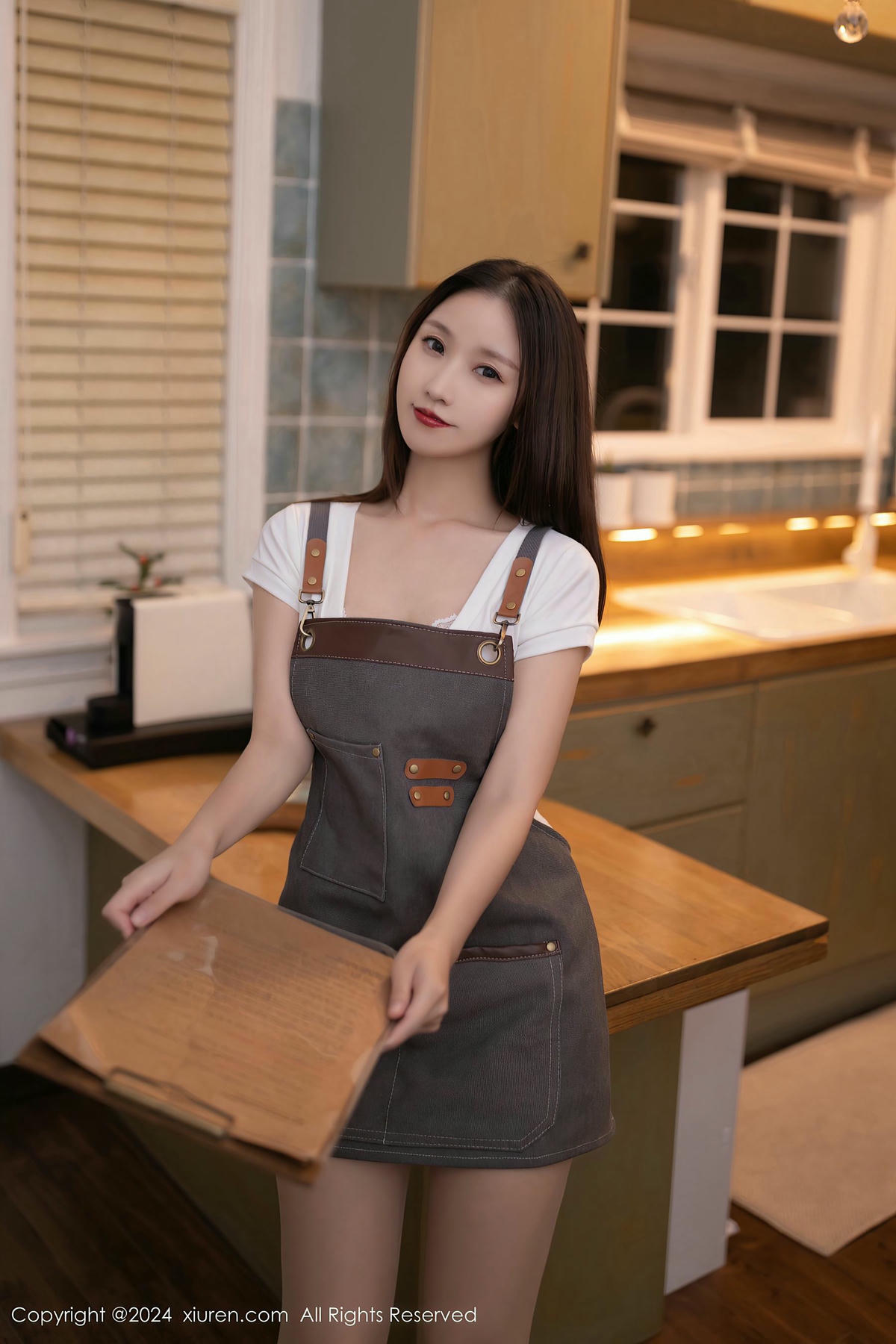 [XiuRen秀人网] No.9335 杏子Yada-lcoser