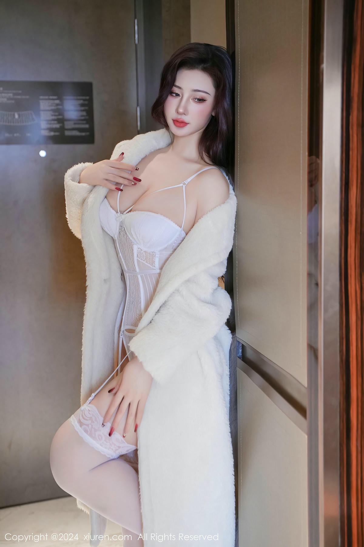 [XiuRen秀人网] No.7978 蕾蕾醒了没-lcoser