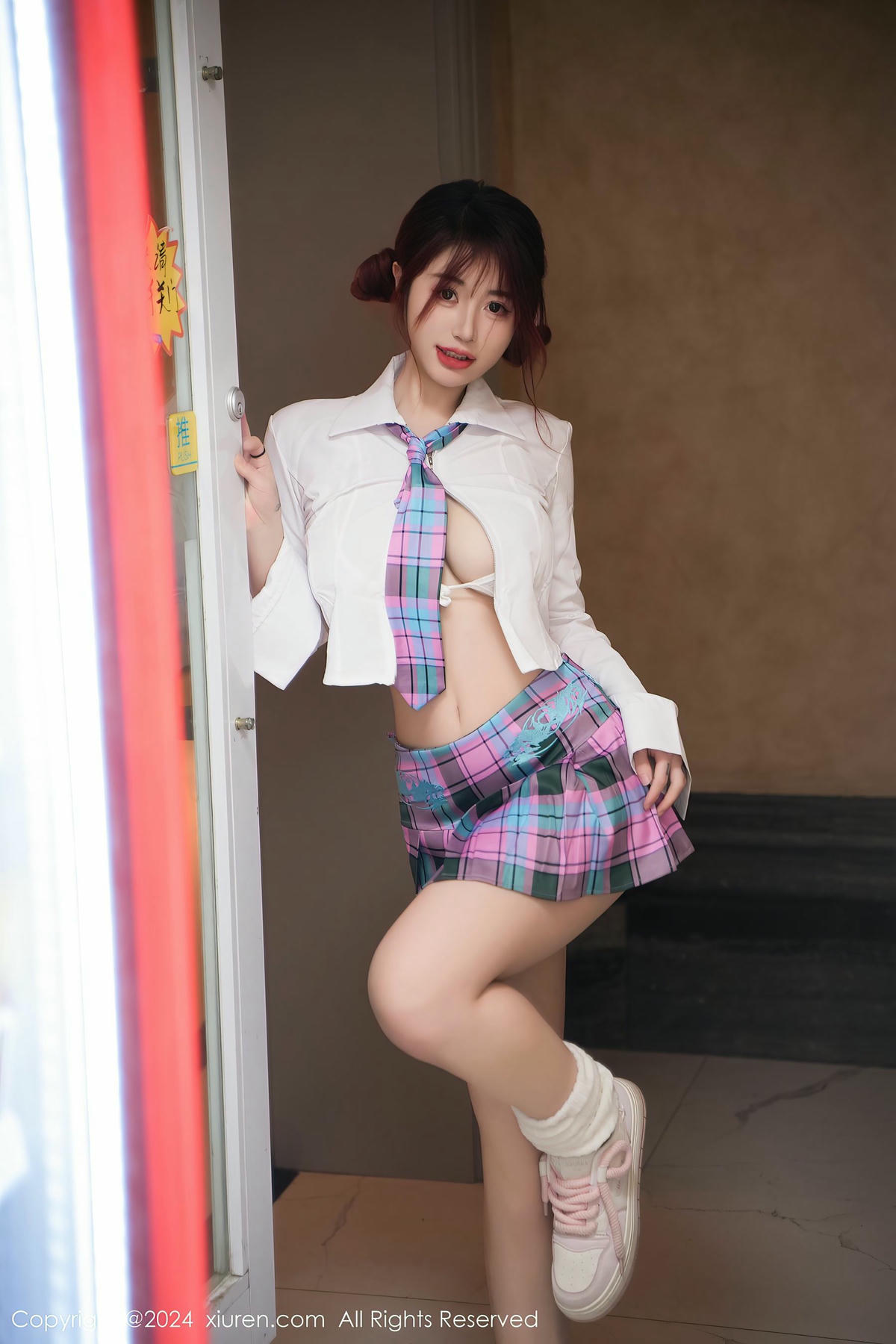 [XiuRen秀人网] No.8015 美七Mia-lcoser