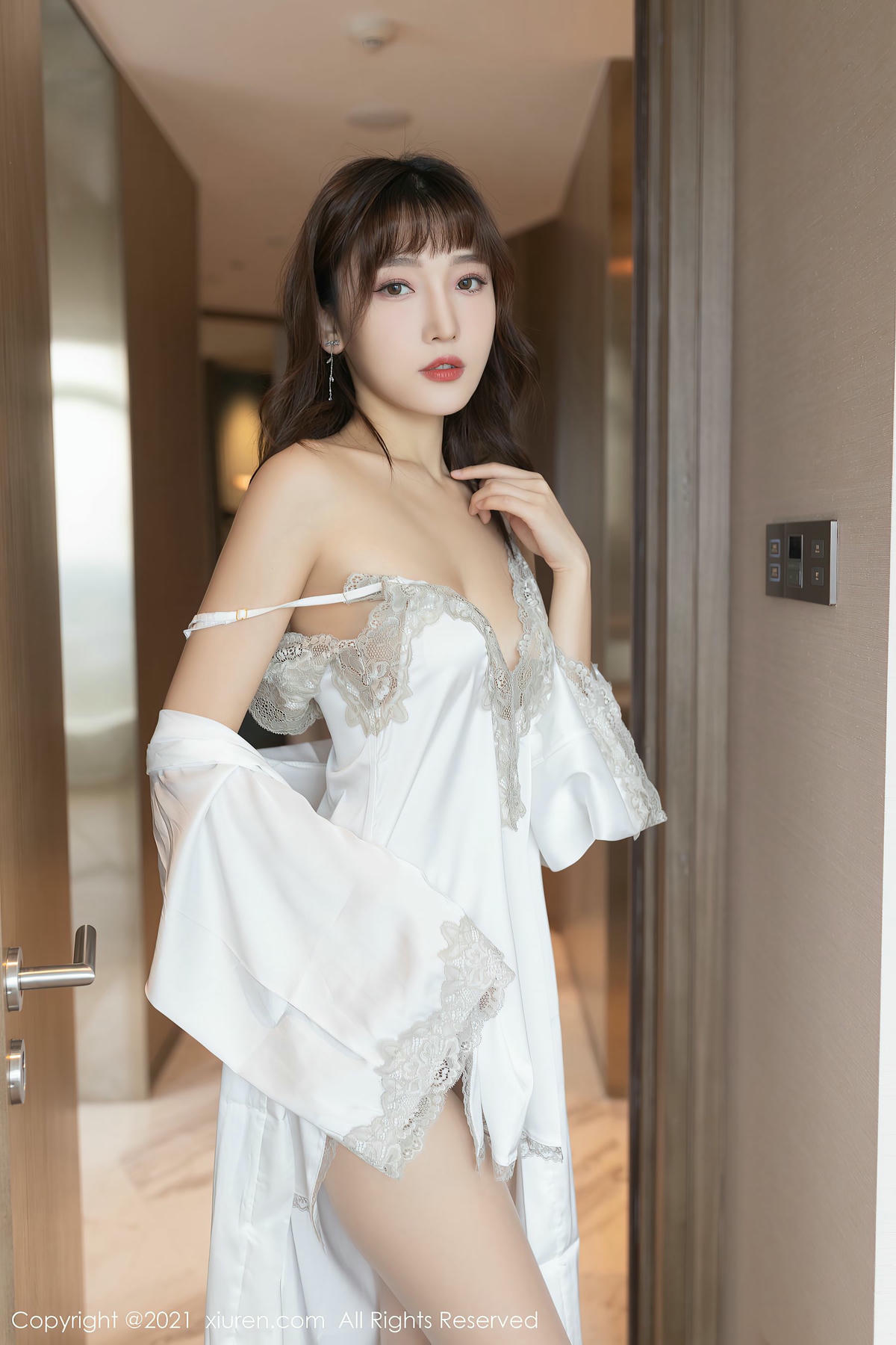 [XiuRen秀人网] No.3861 陆萱萱-lcoser