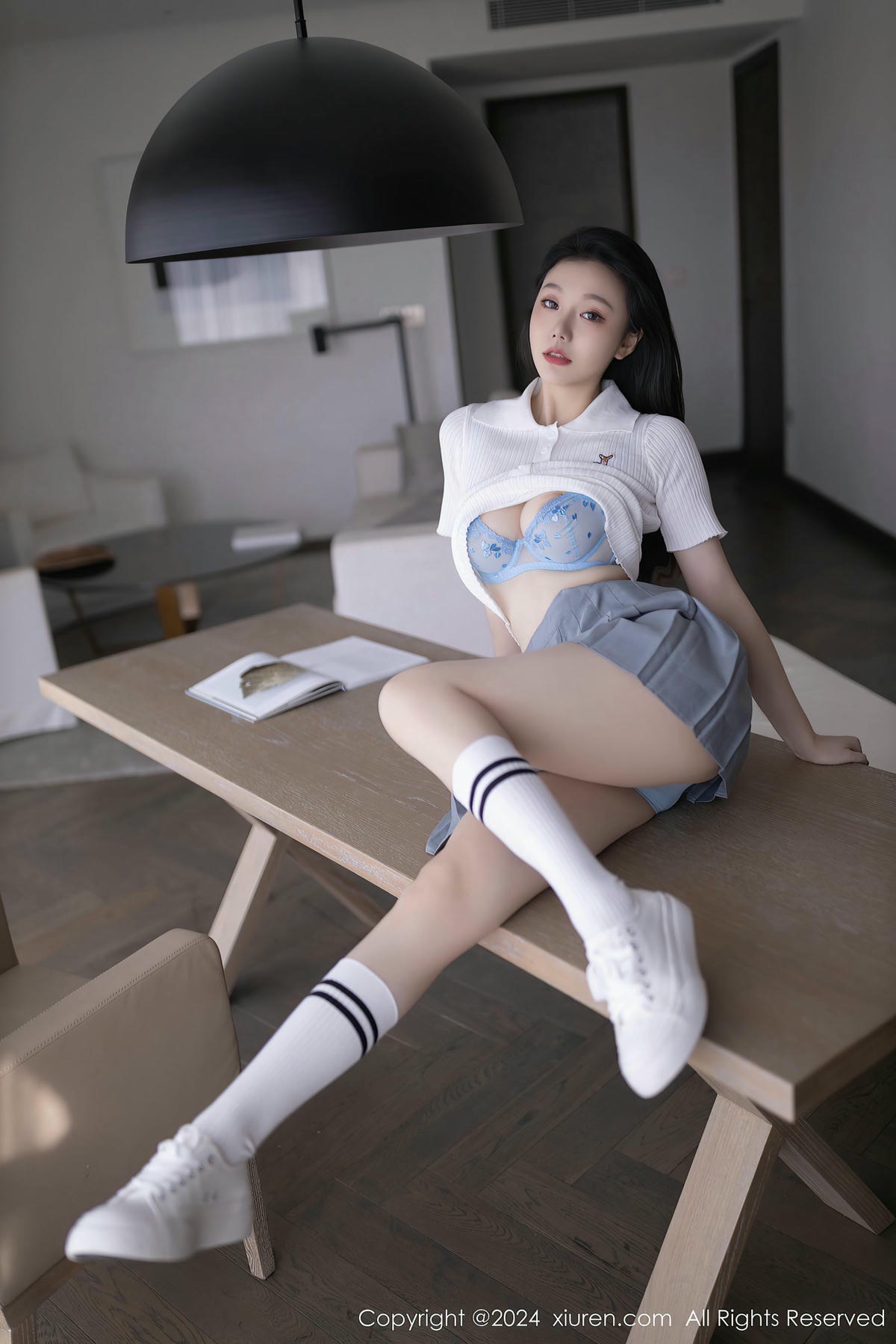 [XiuRen秀人网] No.8649 安然anran-lcoser