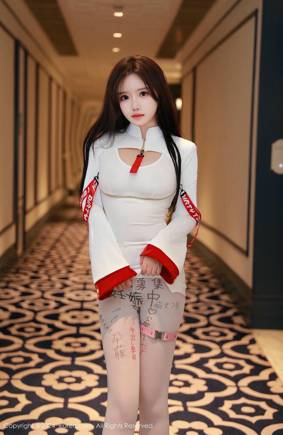 [XiuRen秀人网] No.8258 小薯条nienie-lcoser