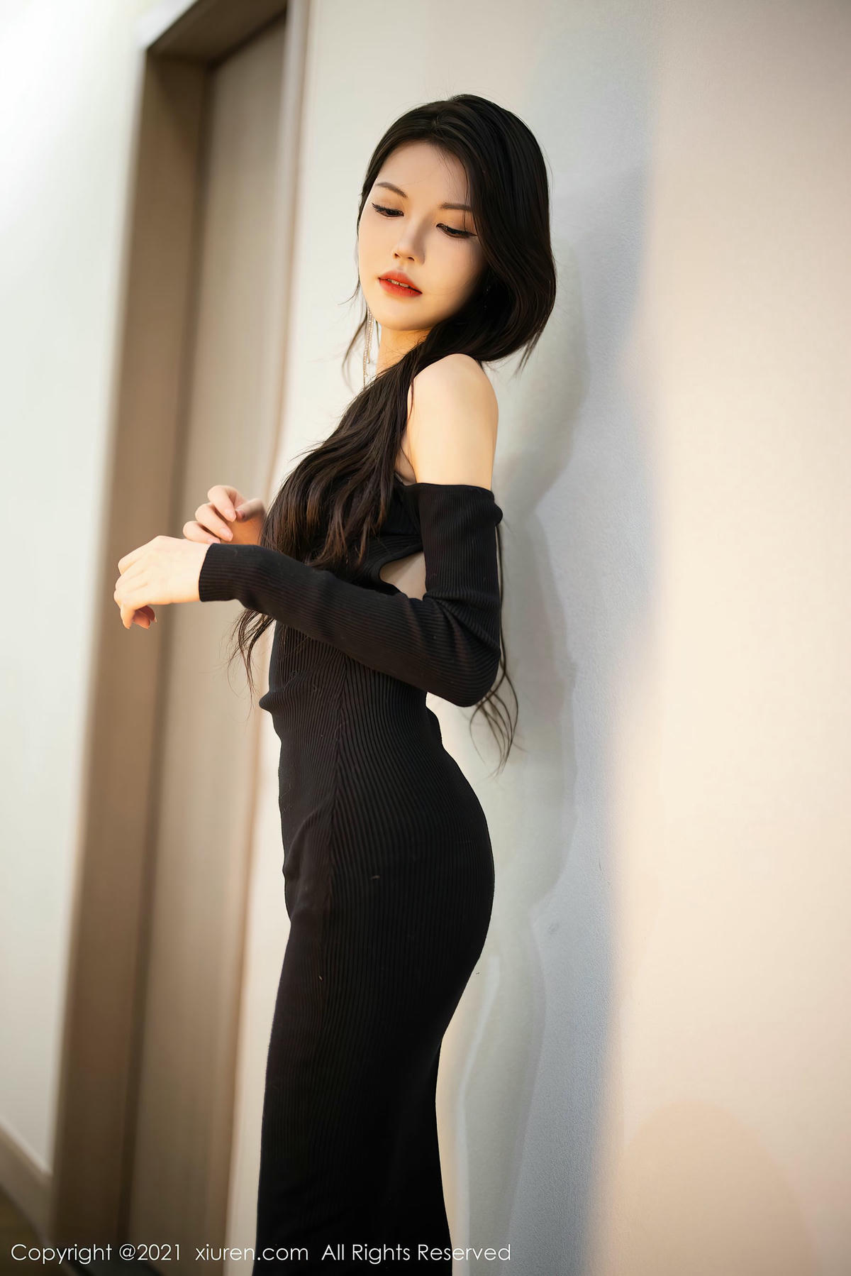 [XiuRen秀人网] No.3822 媛媛酱belle-lcoser