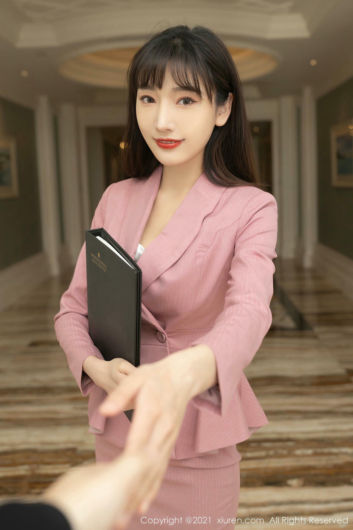 [XiuRen秀人网] No.3533 陆萱萱-lcoser