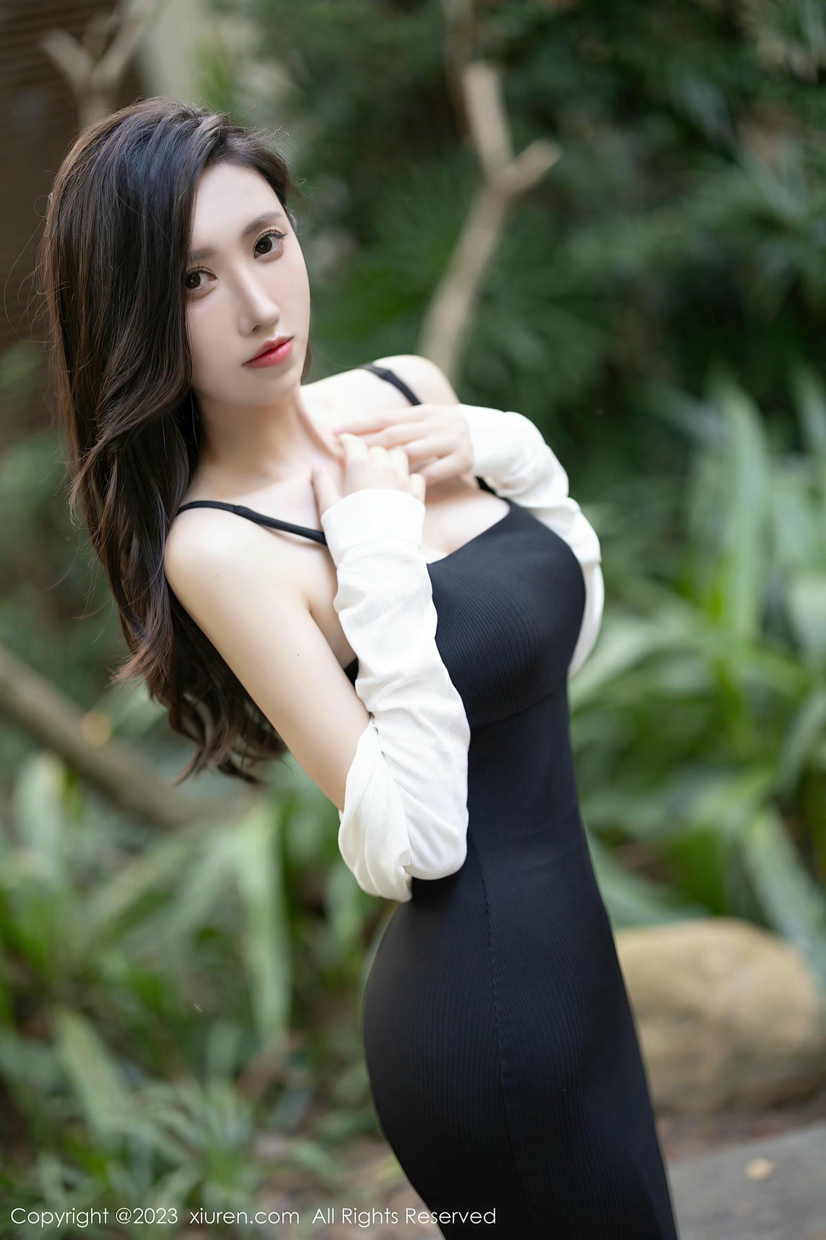 [XiuRen秀人网] No.7830 章芃芃-lcoser