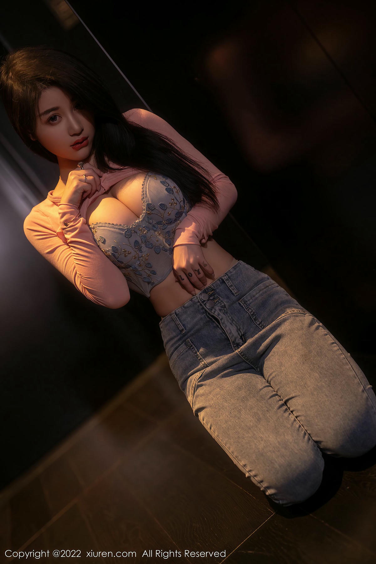[XiuRen秀人网] No.5506 美七Mia-lcoser