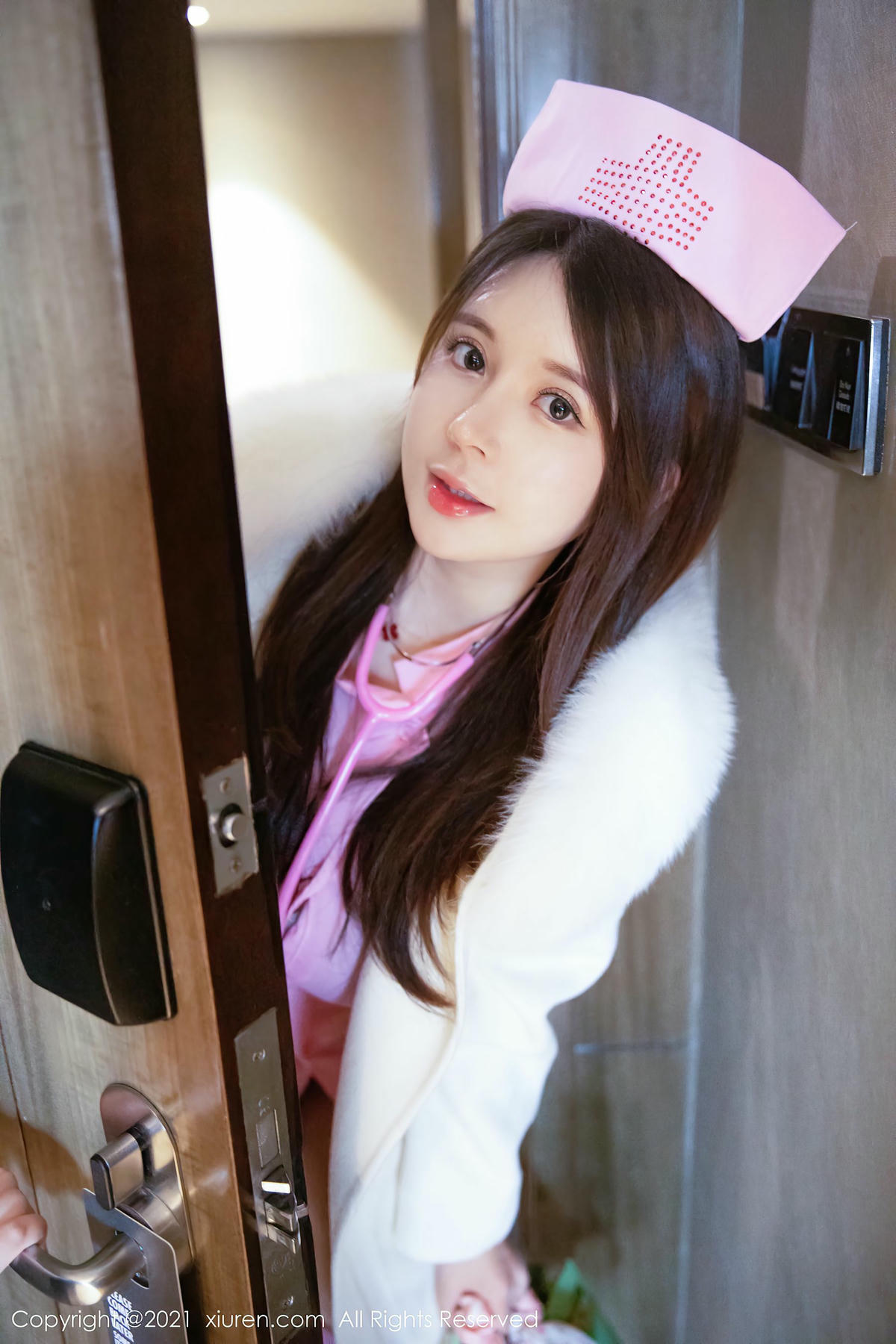 [XiuRen秀人网] No.3143 奶油妹妹-lcoser