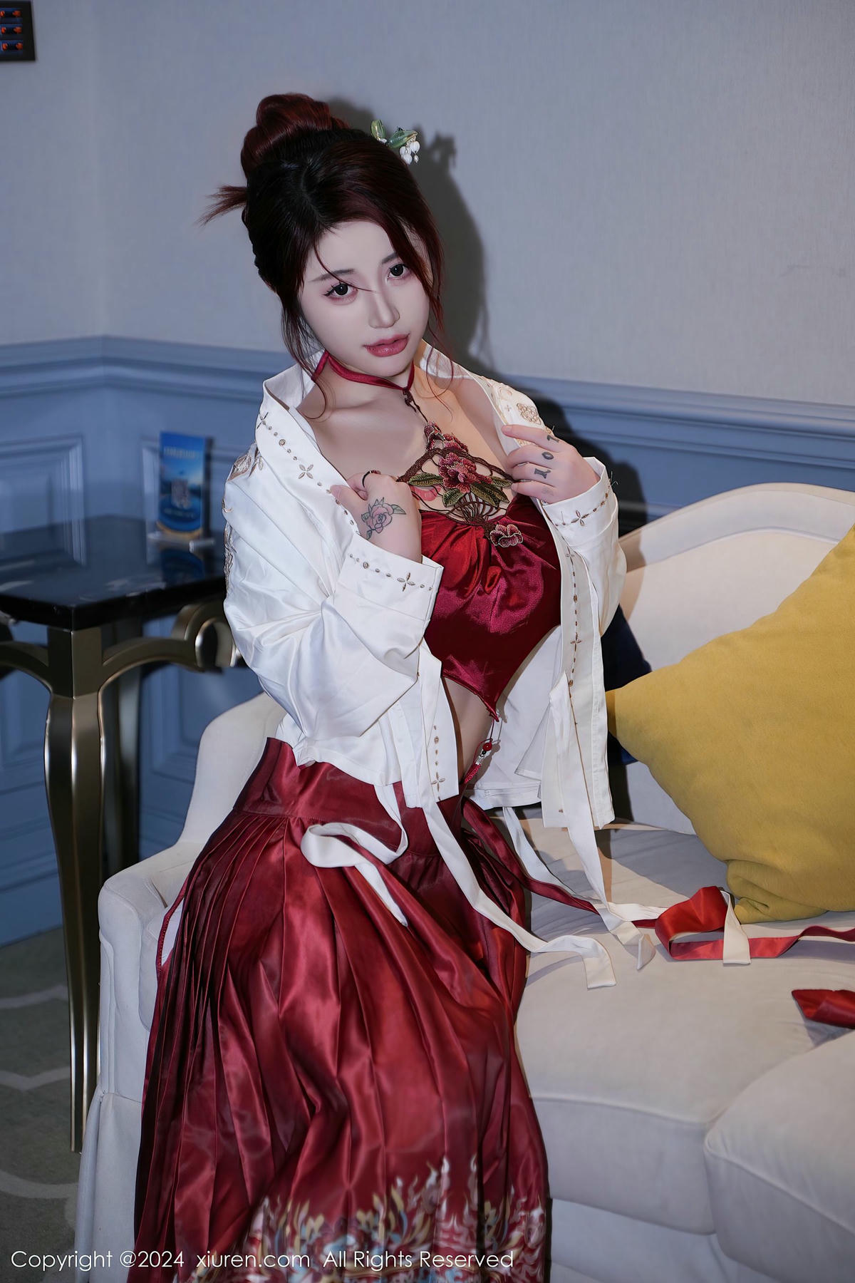 [XiuRen秀人网] No.7985 美七Mia-lcoser