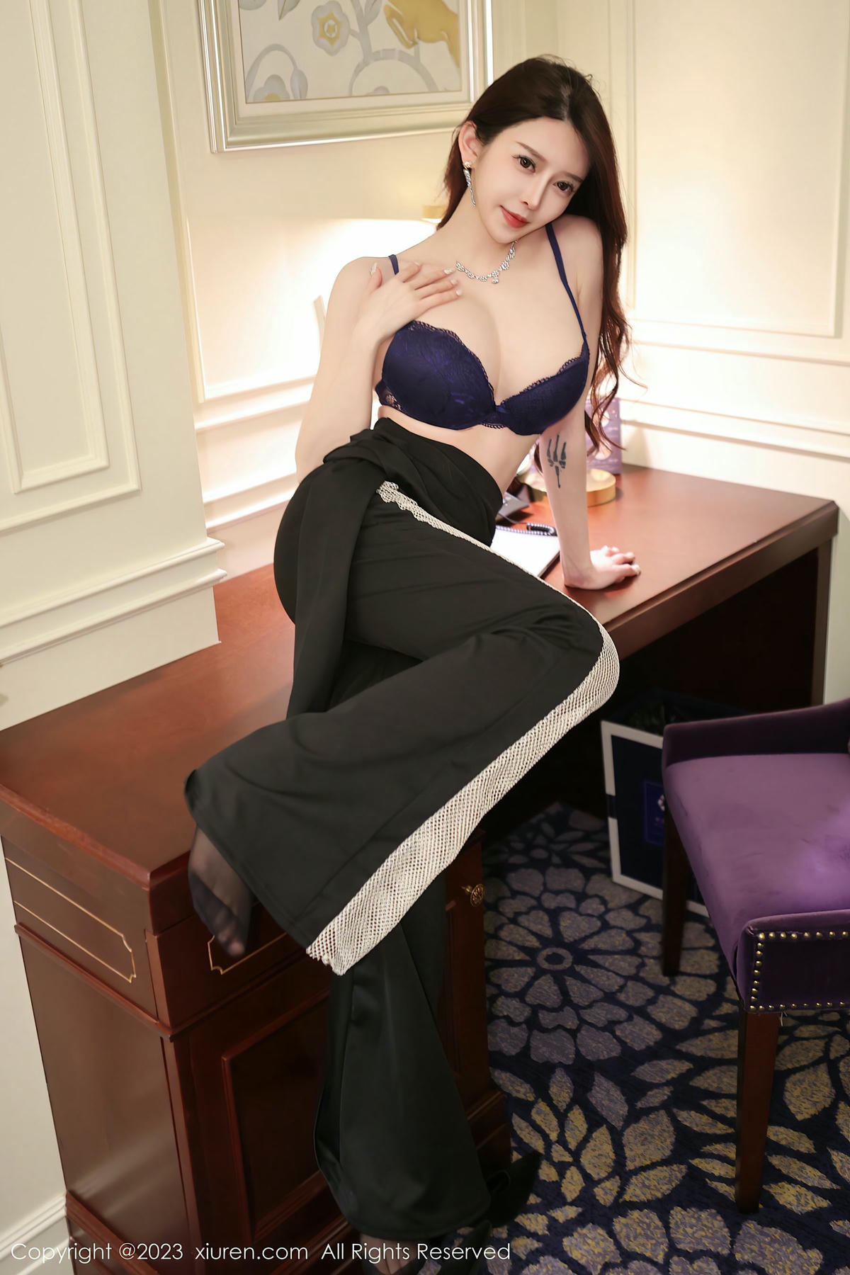 [XiuRen秀人网] No.6417 玉兔miki-lcoser