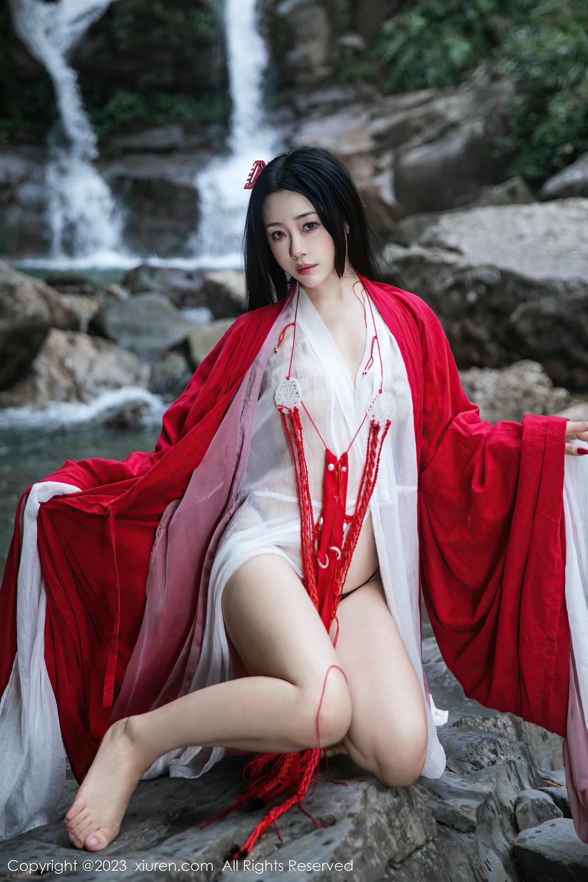 [XiuRen秀人网] No.7295 严利娅Yuliya-lcoser