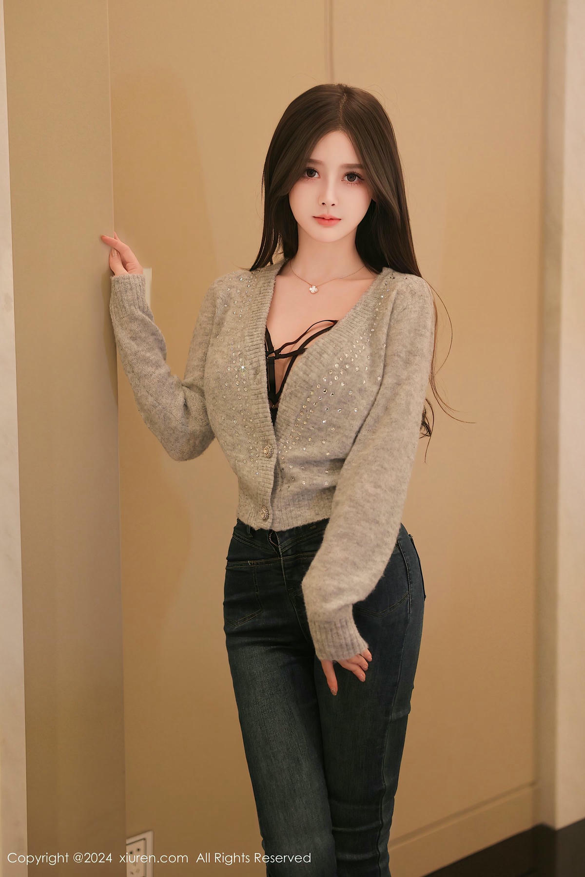 [XiuRen秀人网] No.8806 奶喵喵-lcoser