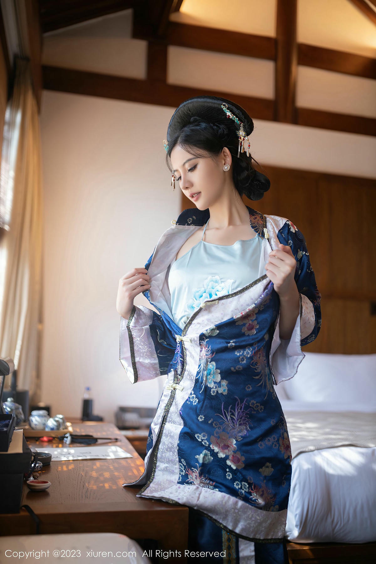[XiuRen秀人网] No.6398 就是阿朱啊-lcoser