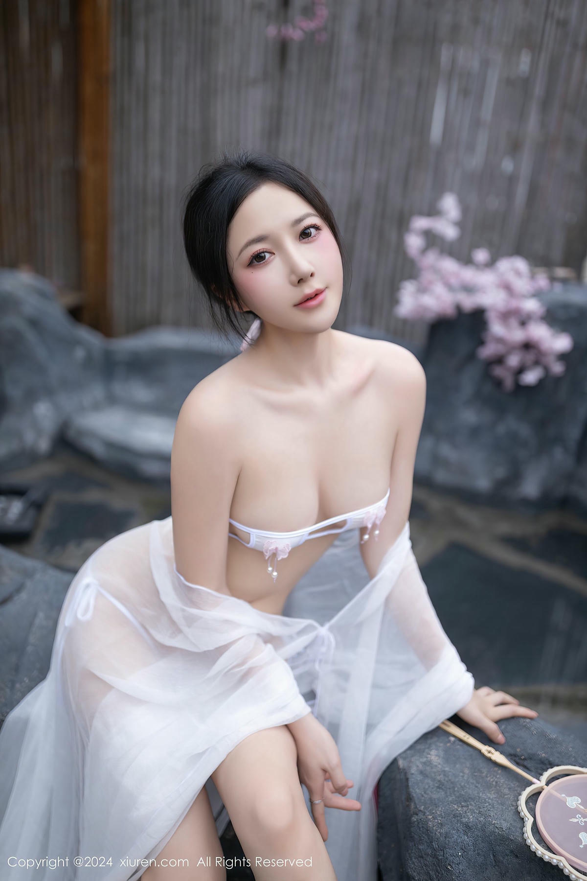 [XiuRen秀人网] No.8927 鱼子酱Fish-lcoser