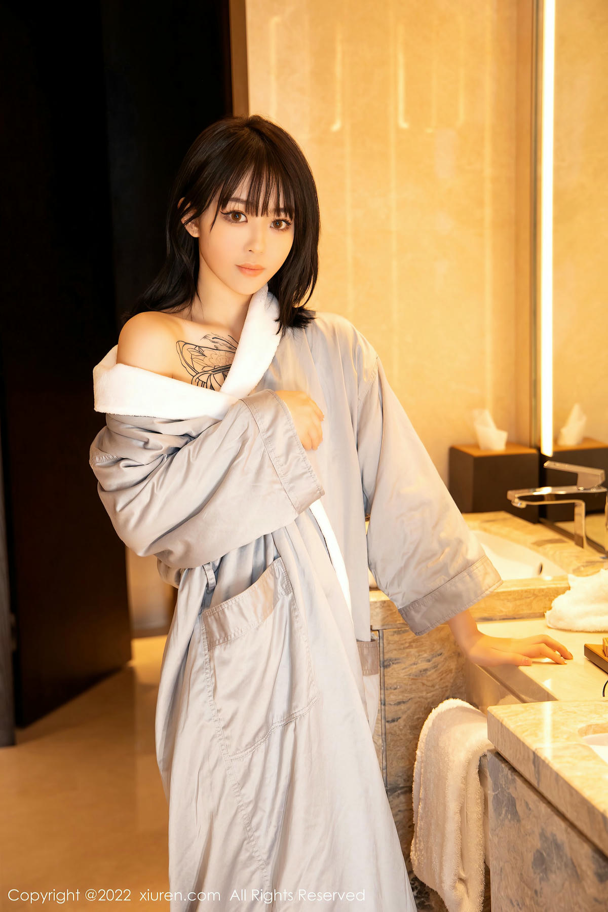 [XiuRen秀人网] No.4664 奶瓶.-lcoser