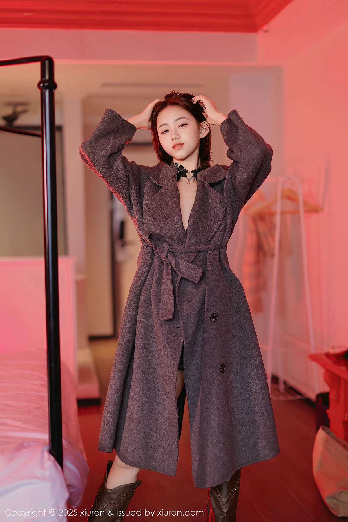 [XiuRen秀人网] No.9727 小橘子orange 妩媚美腿