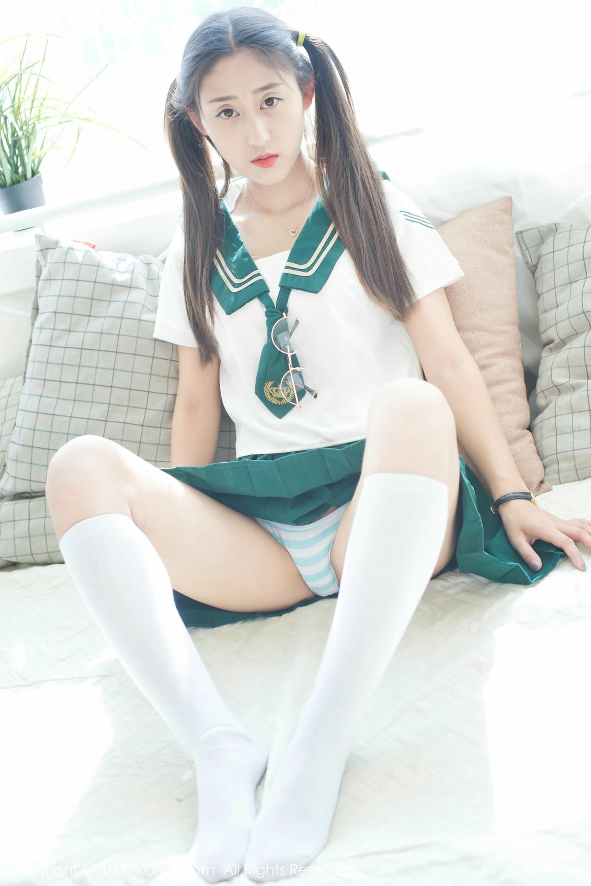 [XiuRen秀人网] No.802 雨涵Iris-lcoser