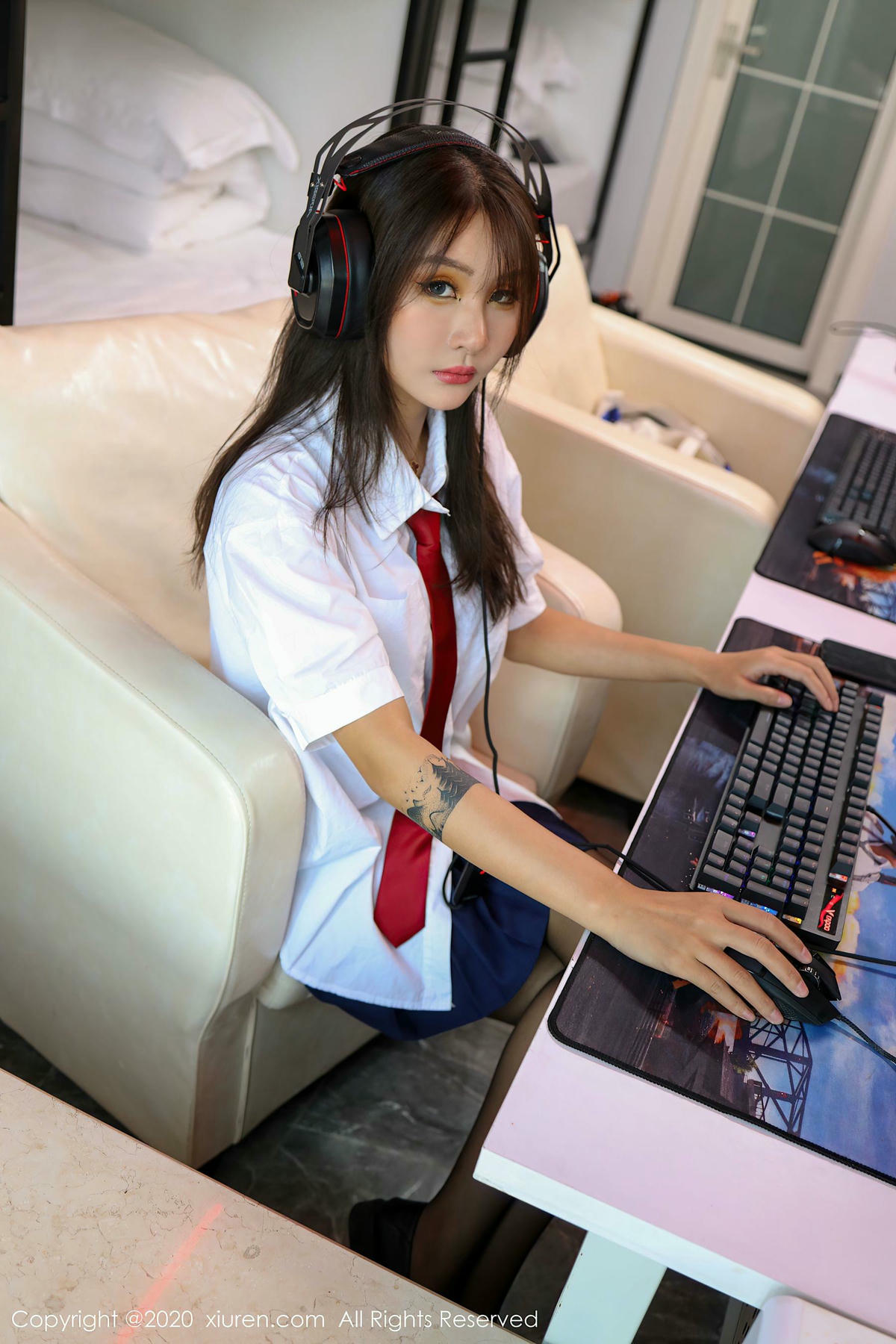 [XiuRen秀人网] No.2461 Emily顾奈奈-lcoser