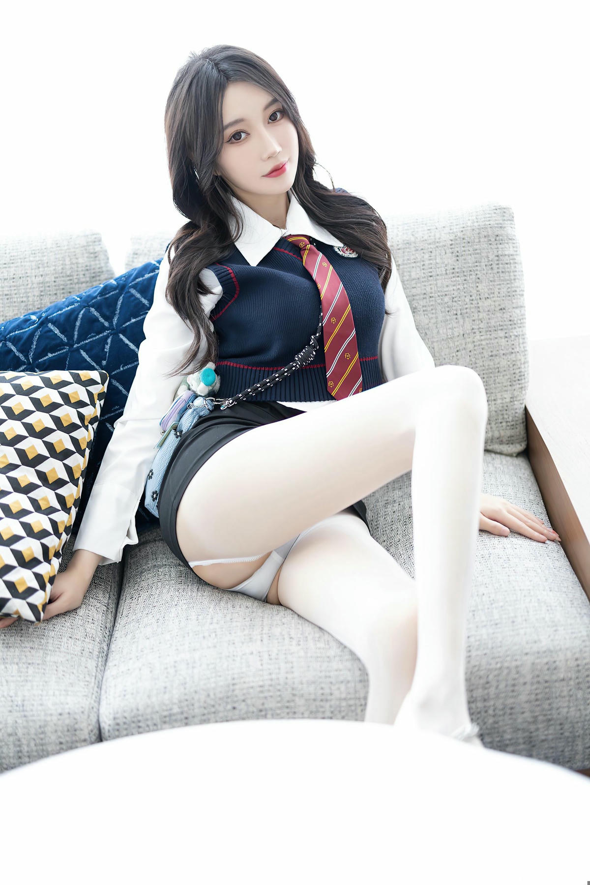 [XiuRen秀人网] No.8247 玥儿玥-lcoser